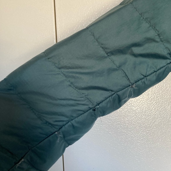 Woman’s medium Patagonia sage green down jacket - Picture 9 of 11